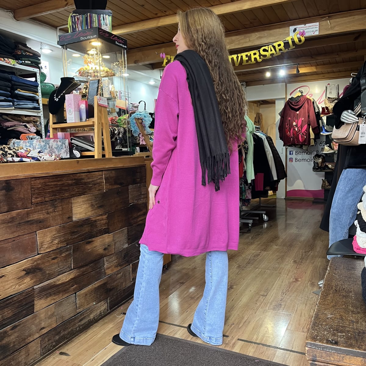 Cardigan spandex magenta con bolsillos4