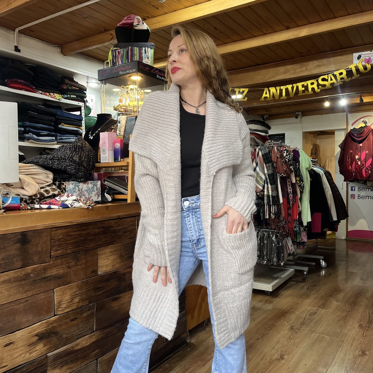 Cardigan solapa gris lana lurex dorado con bolsillos1