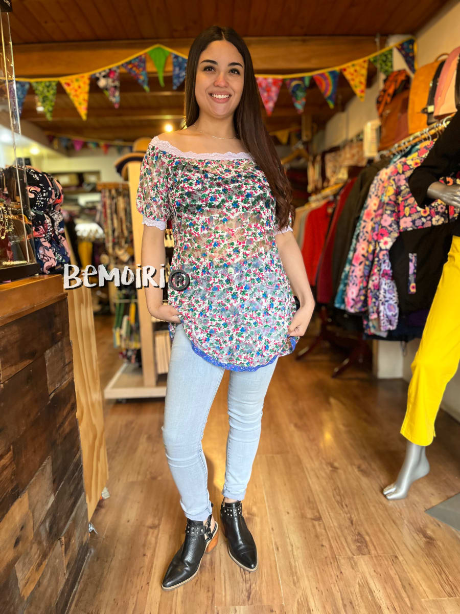 Polera Barby encaje Manga corta2