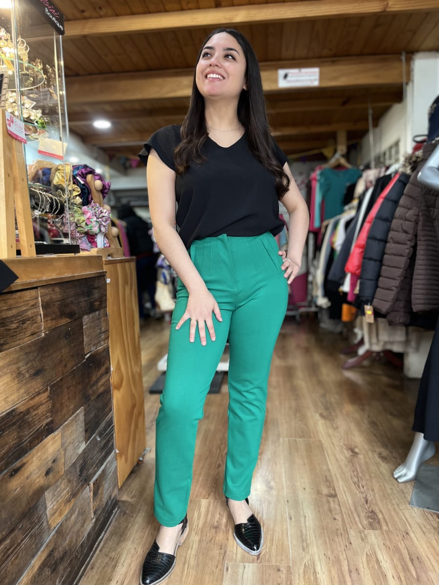 Pantalon con pinzas pitillo algodón verde4