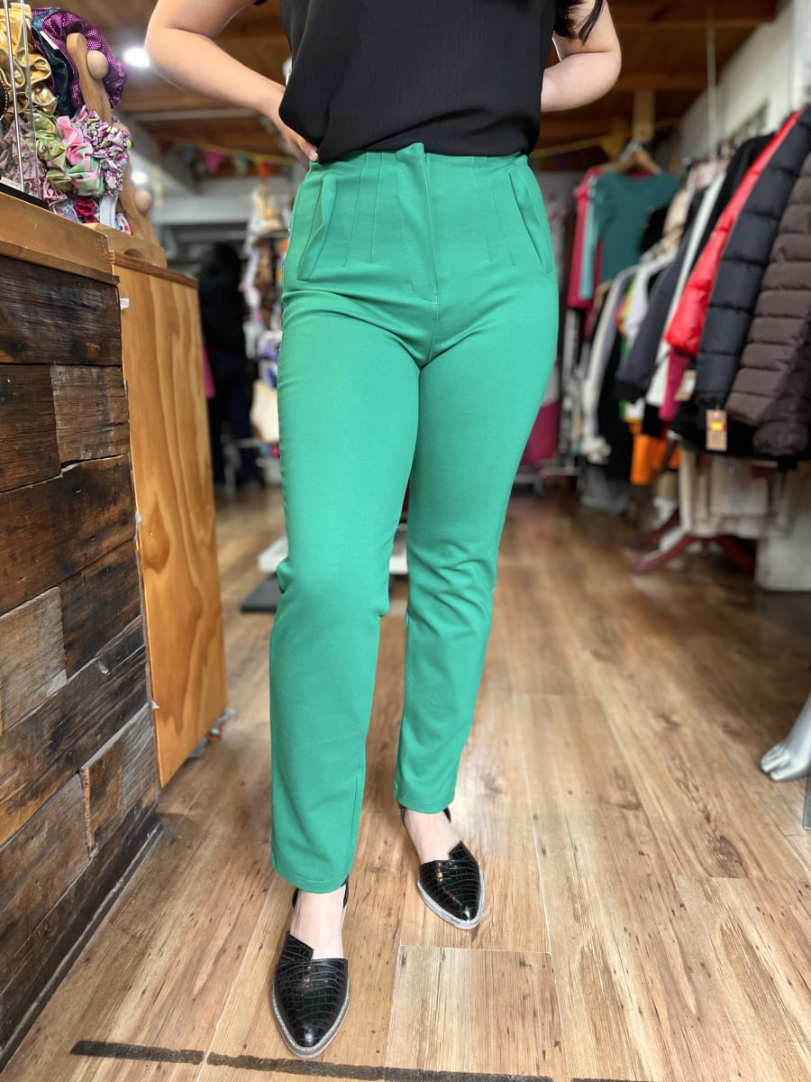 Pantalon con pinzas pitillo algodón verde2