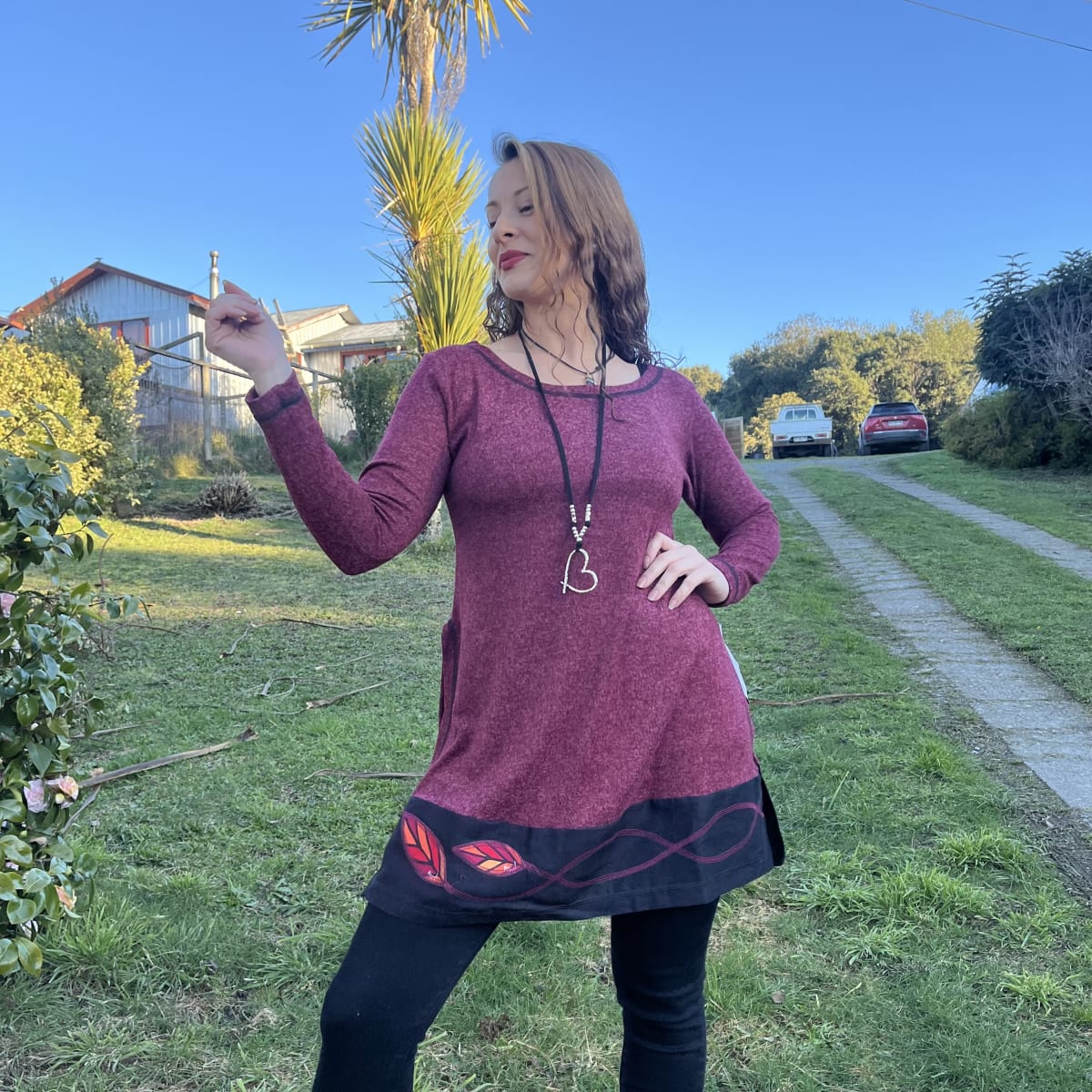 Bluson Kisu kurta lanilla burdeo franja lino negro1