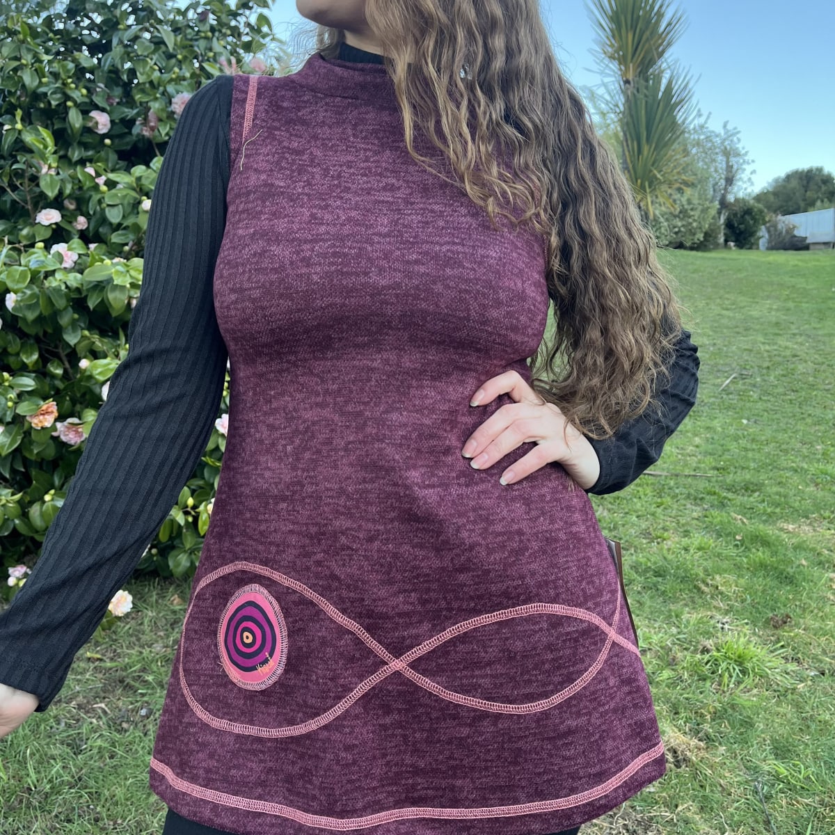 Minivestido Aylen burdeo jaspeado rojo sin mangas3