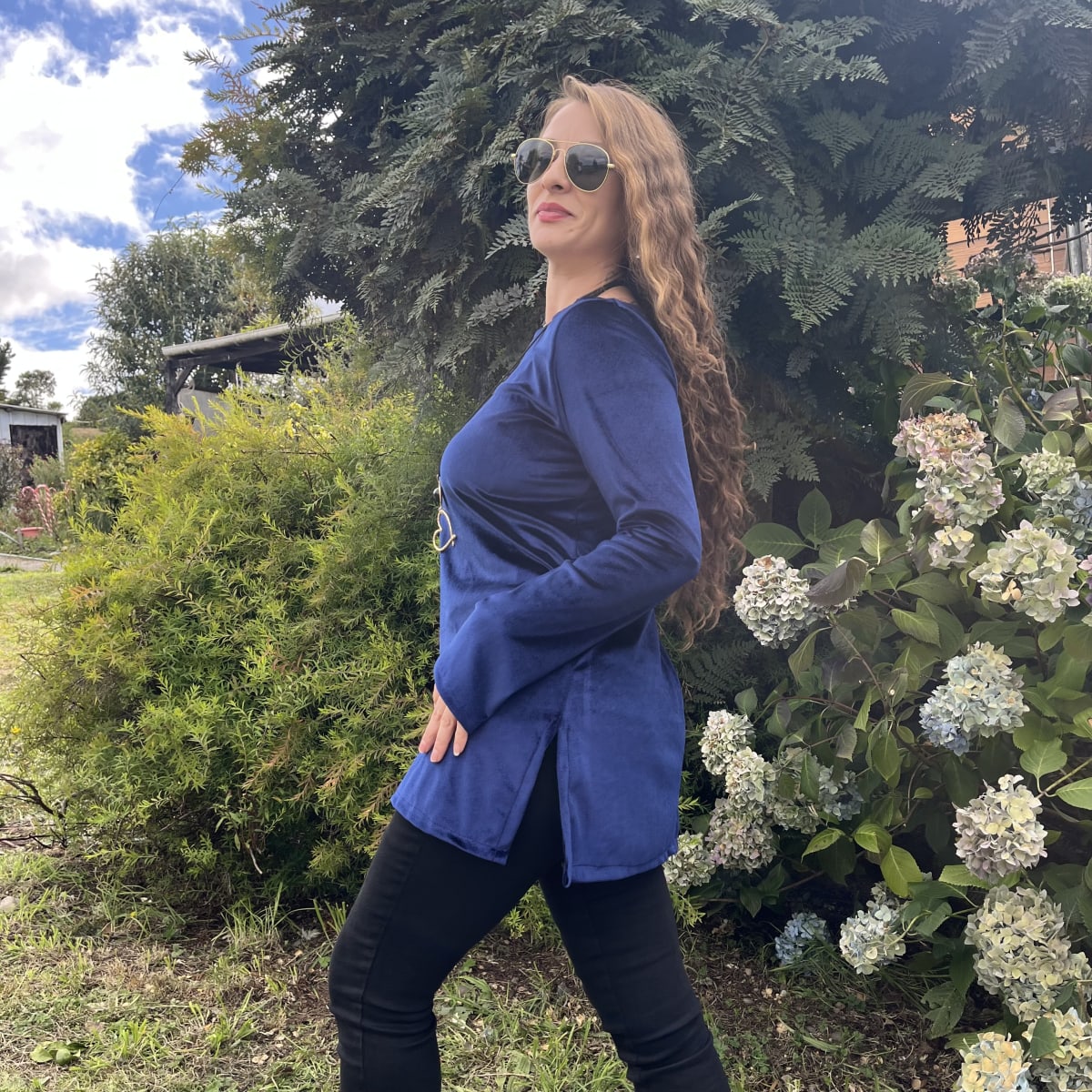 Polera larga velvet azul marino2