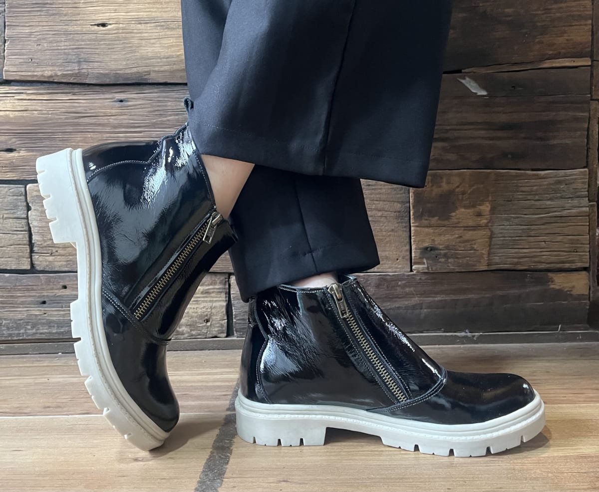 Botin cuero DC Black planta marfil4