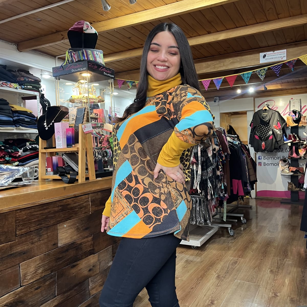 Poleron Candelaria lanilla geo multicolor mostaza3