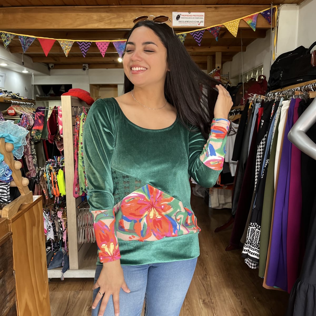 Poleron Mariela mix velvet verde floral encaje1