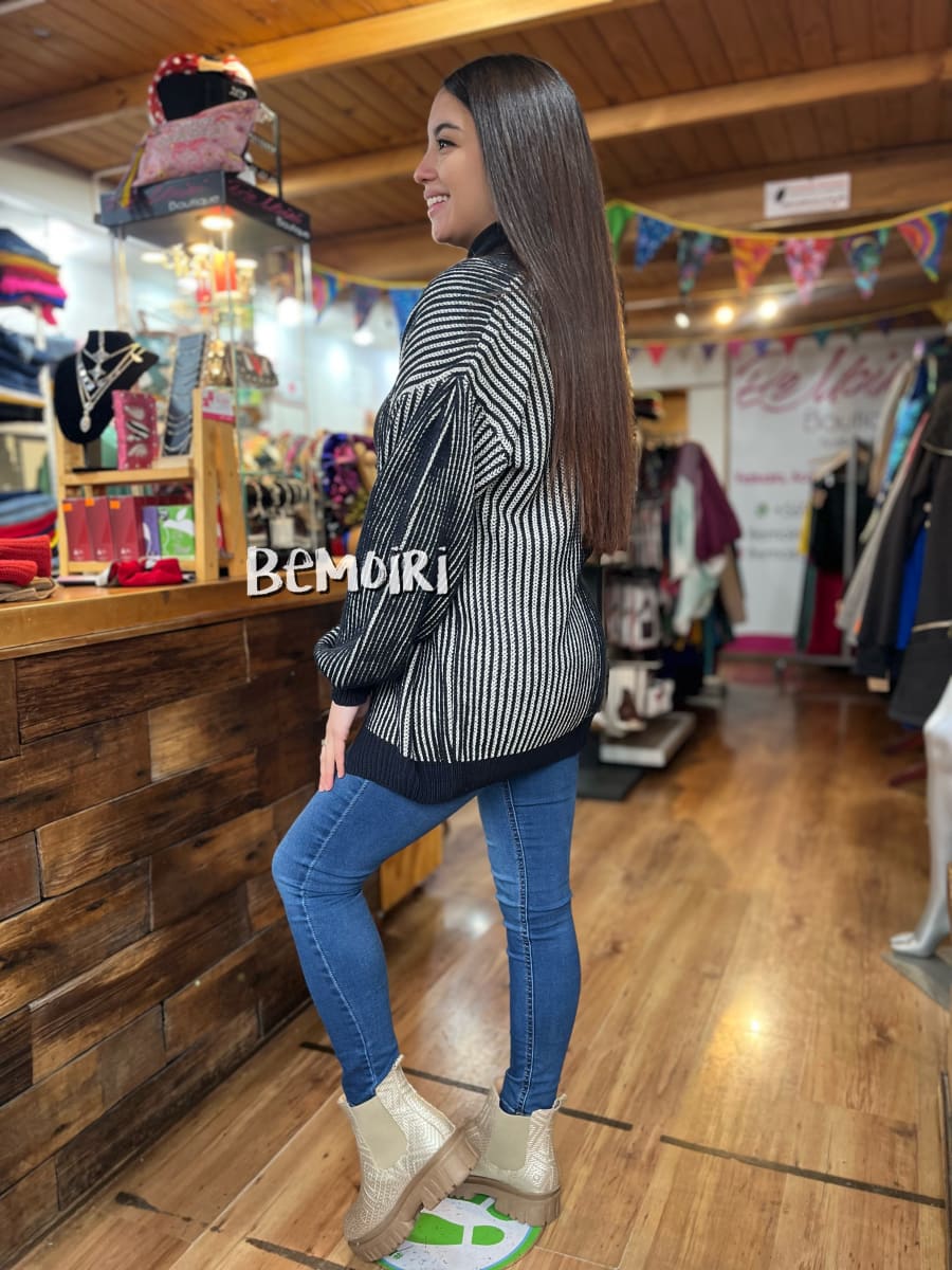Cardigan lana fina listado negro y blanco3