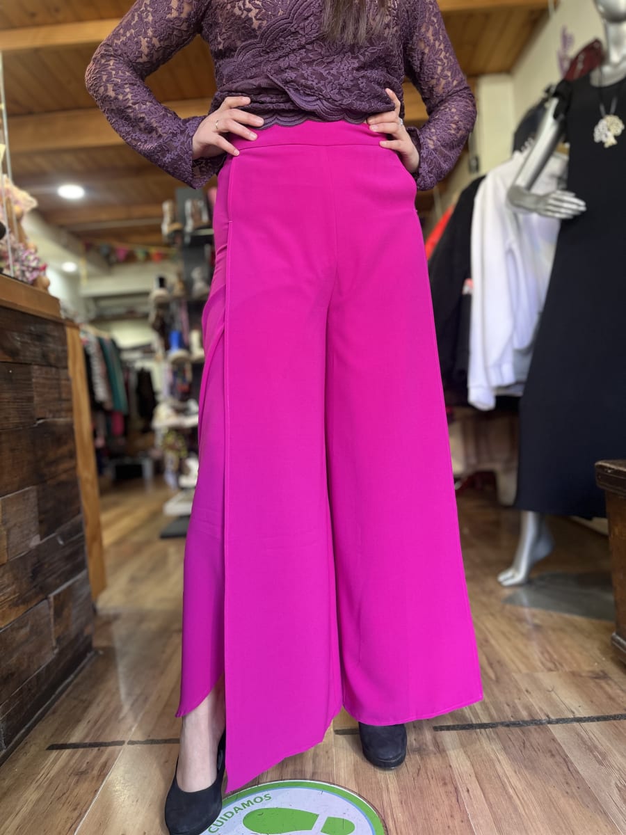 Pantalón palazzo magenta abertura en la pierna con bolsillos1