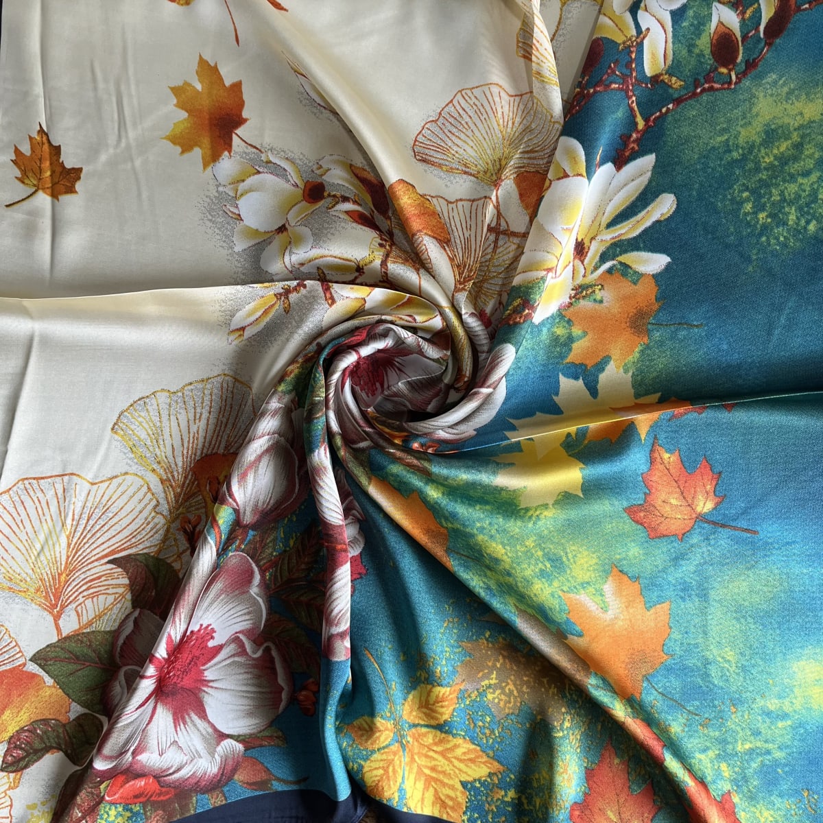 Pañuelo seda 70*70 cms jardin de otoño4