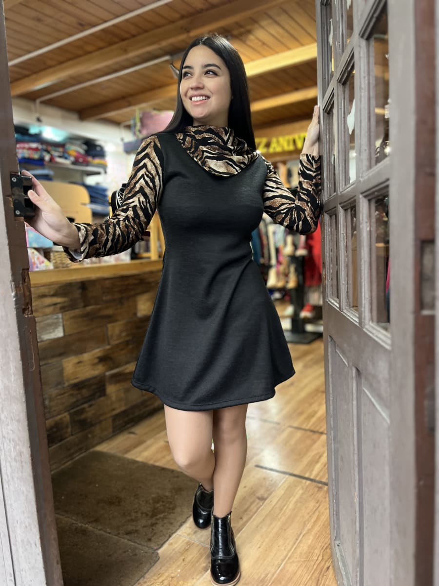 Vestido Alyson lanilla estampado print tigre1