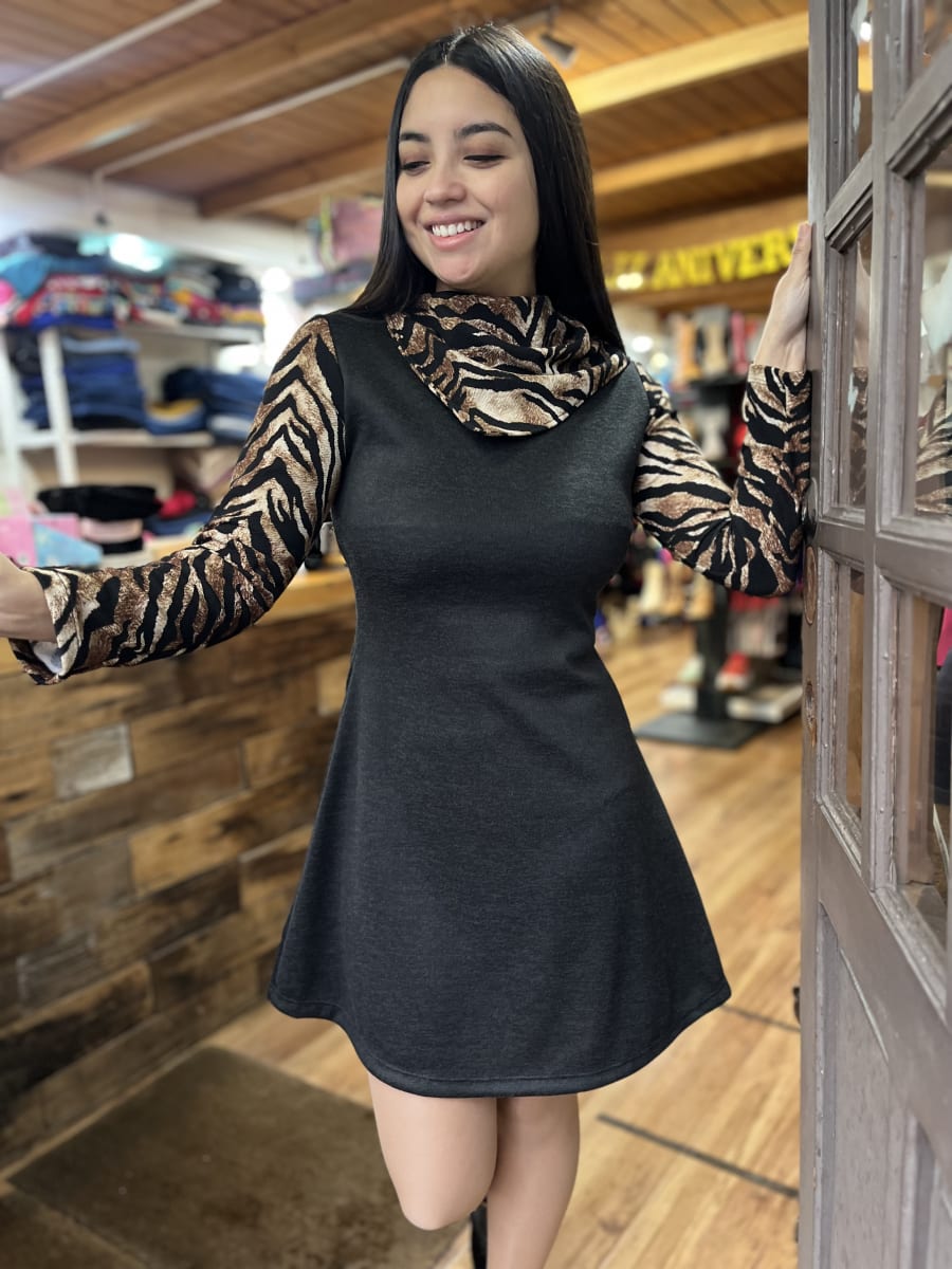 Vestido Alyson lanilla estampado print tigre2