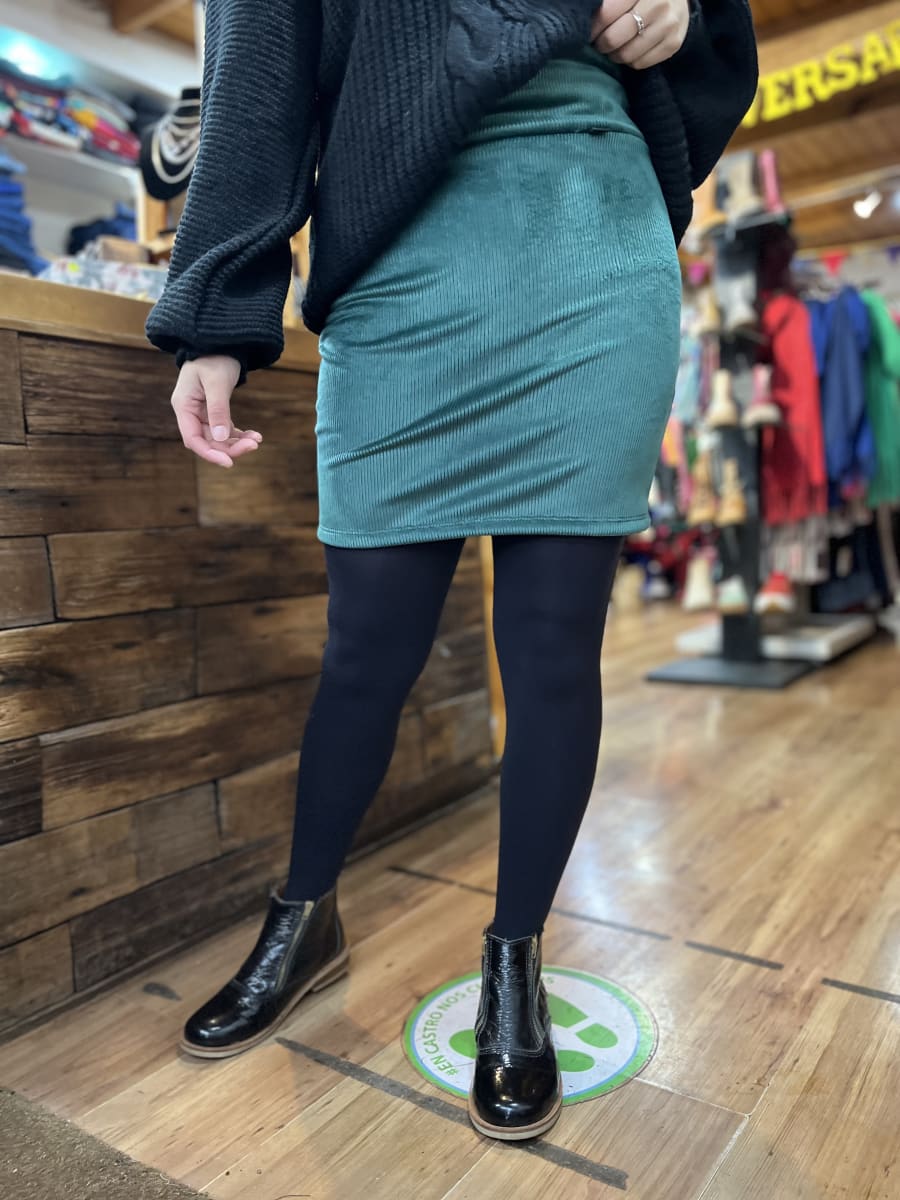 Mini falda Lizette cotelé forrado verde botella pretina alta2