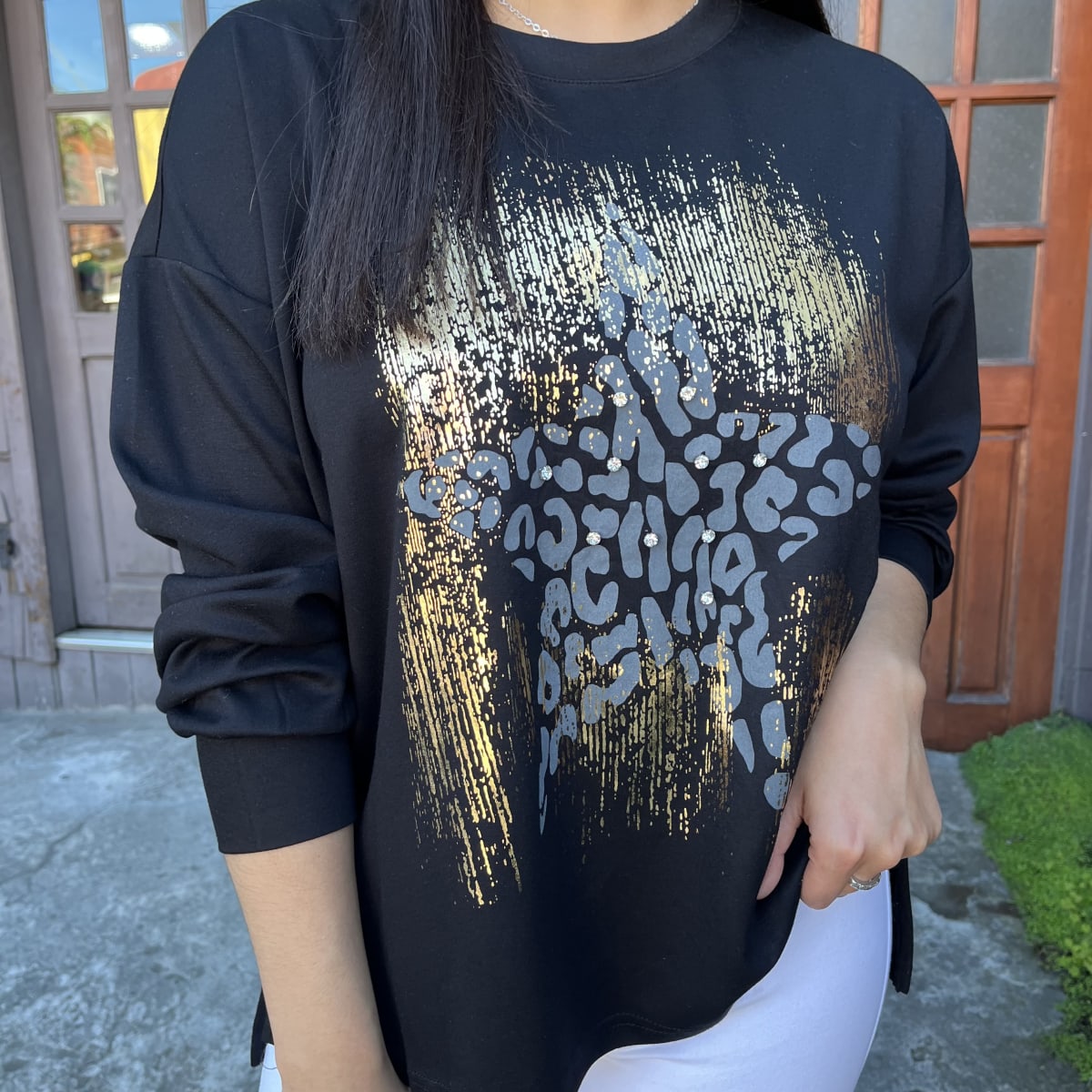 Poleron estrella negro print foil dorado2