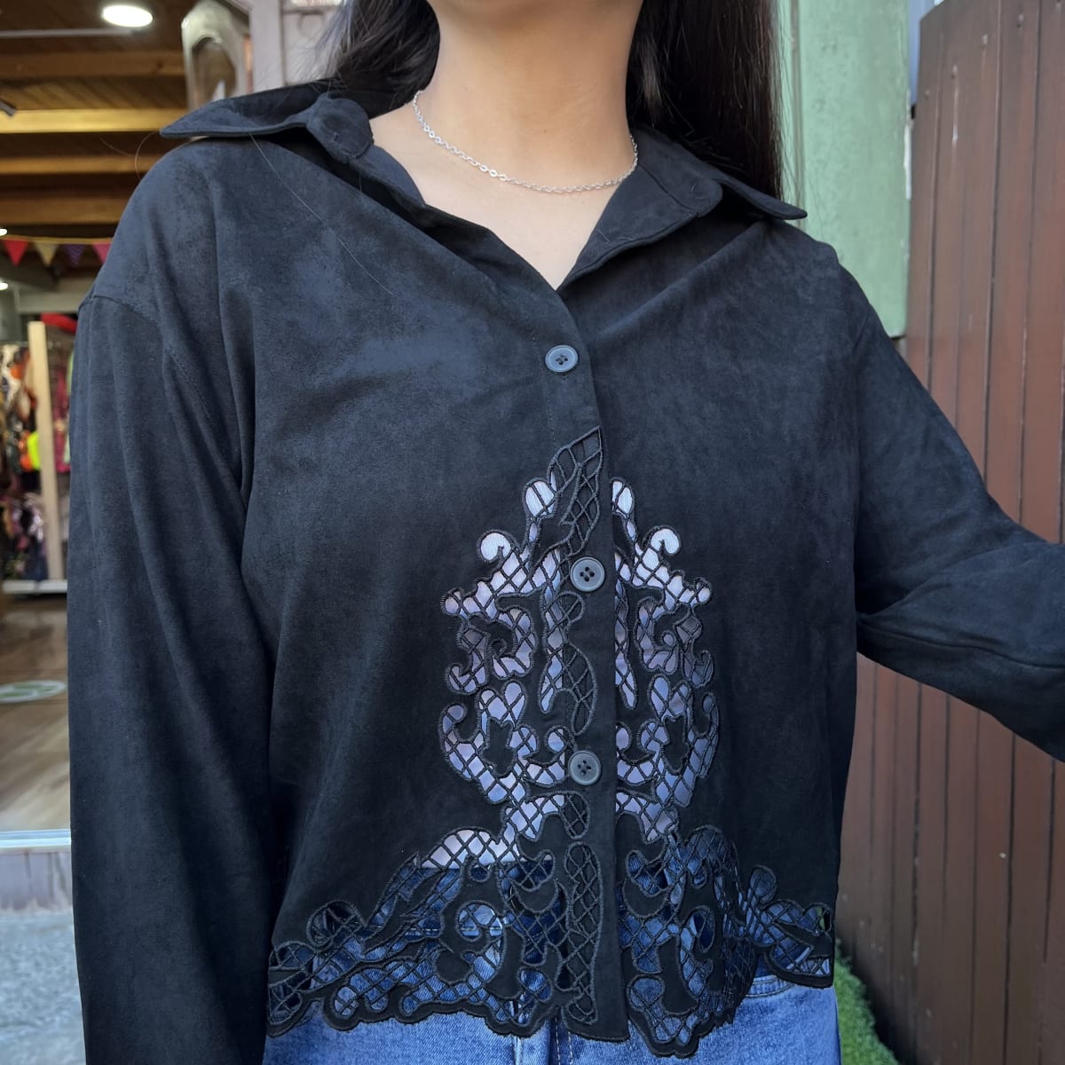 Chaqueta gamuza negro calada2