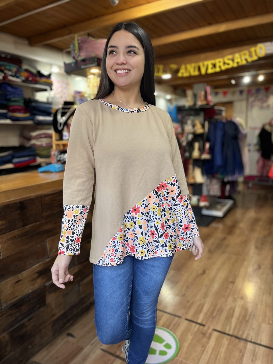 Poleron mix acampanado beige floral1