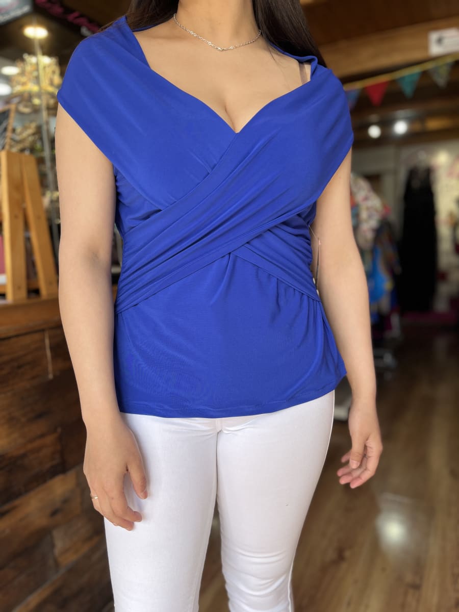 Top lycra azul rey hombros descubiertos2