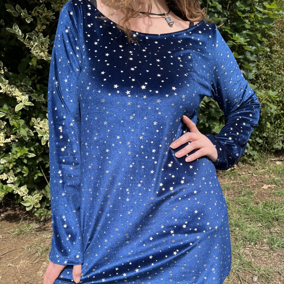Poleron campana velvet velvet azul estrellas2