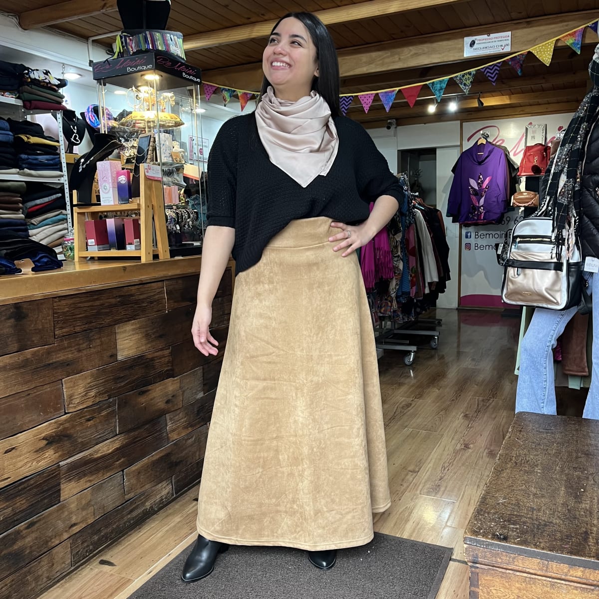Maxi falda gamuza beige1