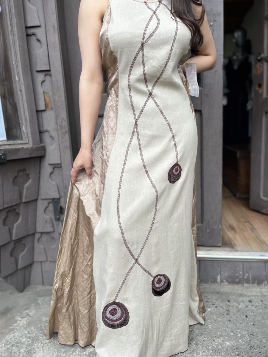 Vestido Kisu fiesta largo central bronce beige2