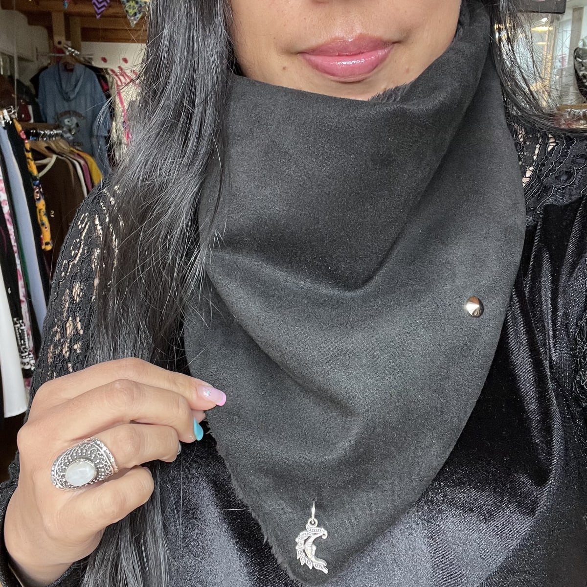 Bandana Cony chiporro con dijes variedad de colores14