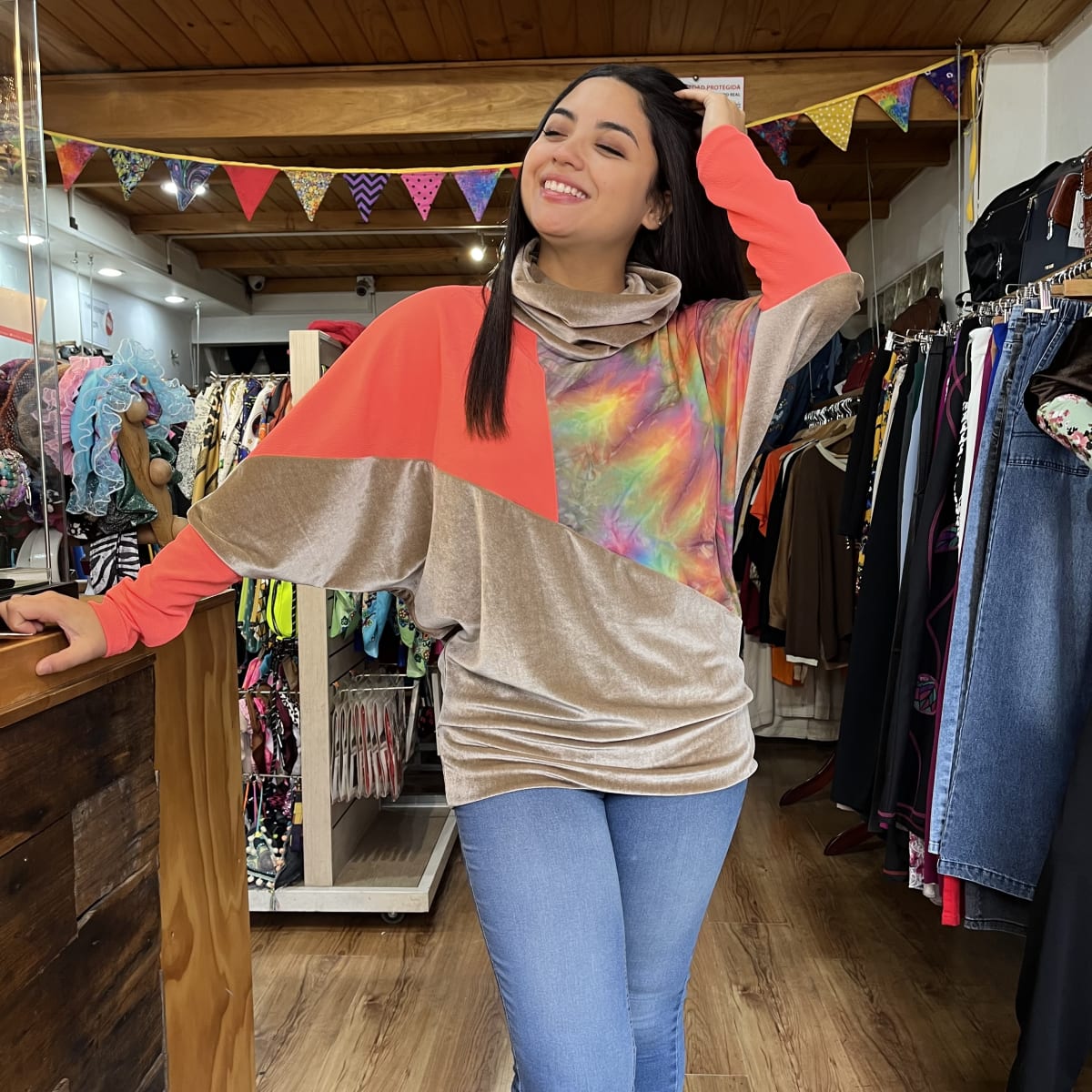 Poleron Maritza murcielago velvet beige tie dye1