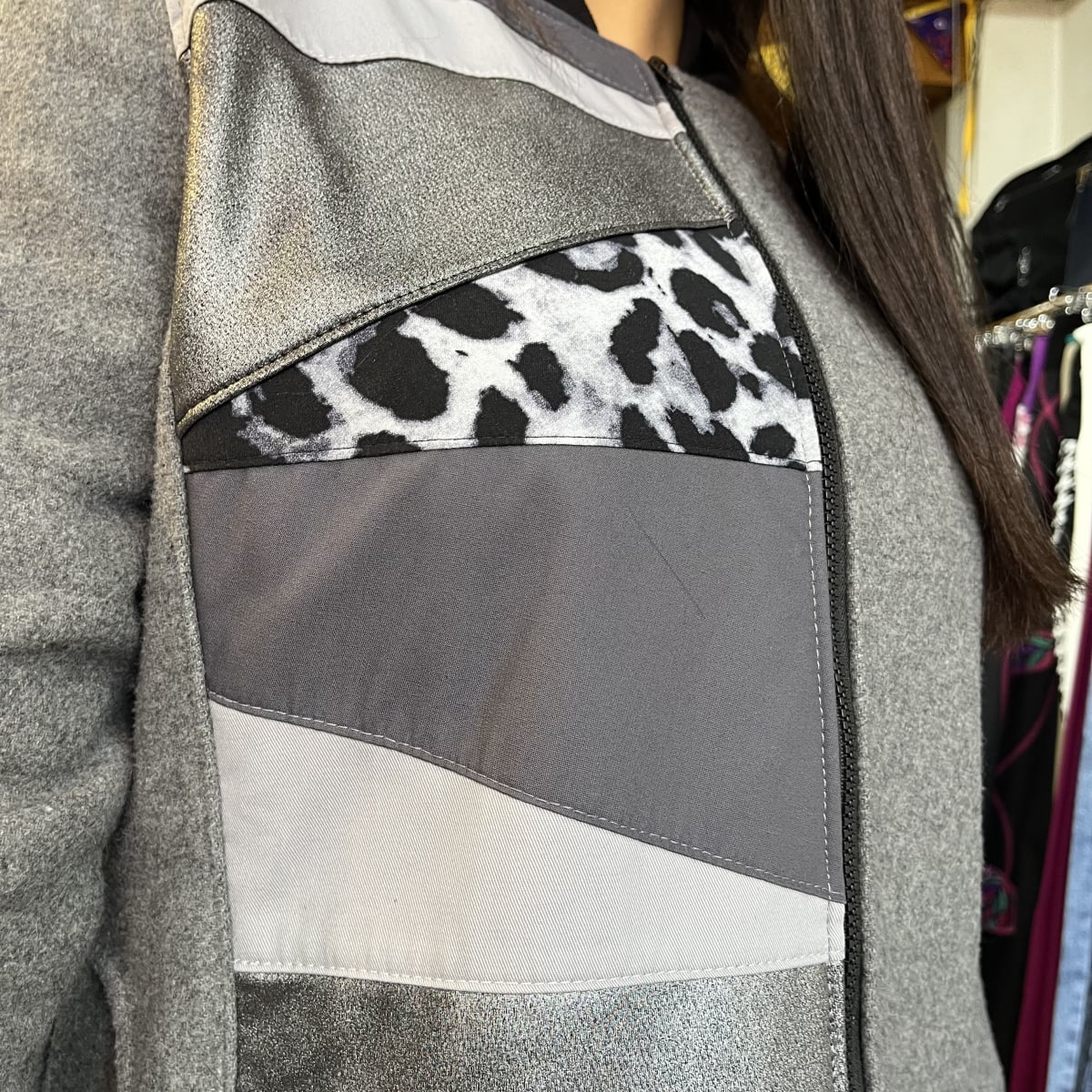 Chaquetón Santa patchwork gris print4