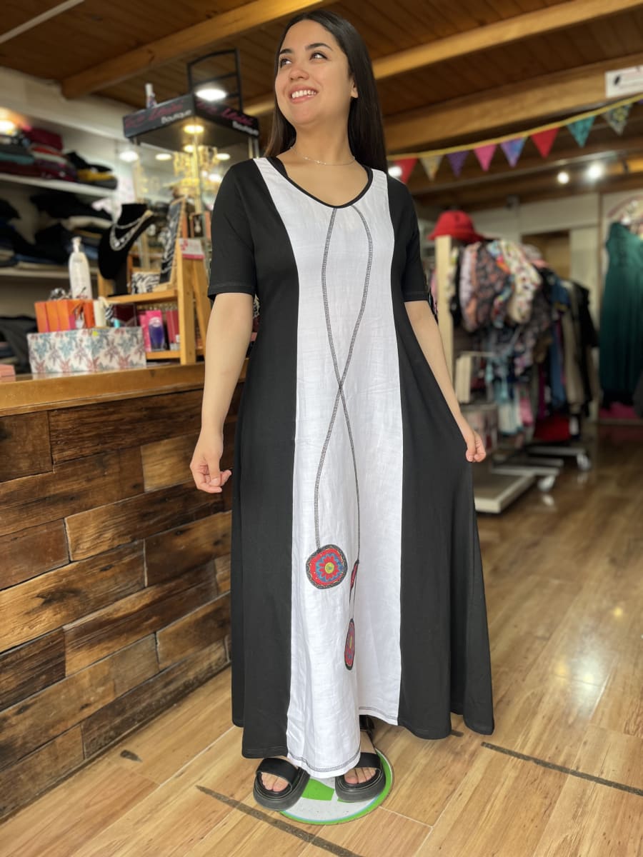 Vestido Maya negro blanco con manga1