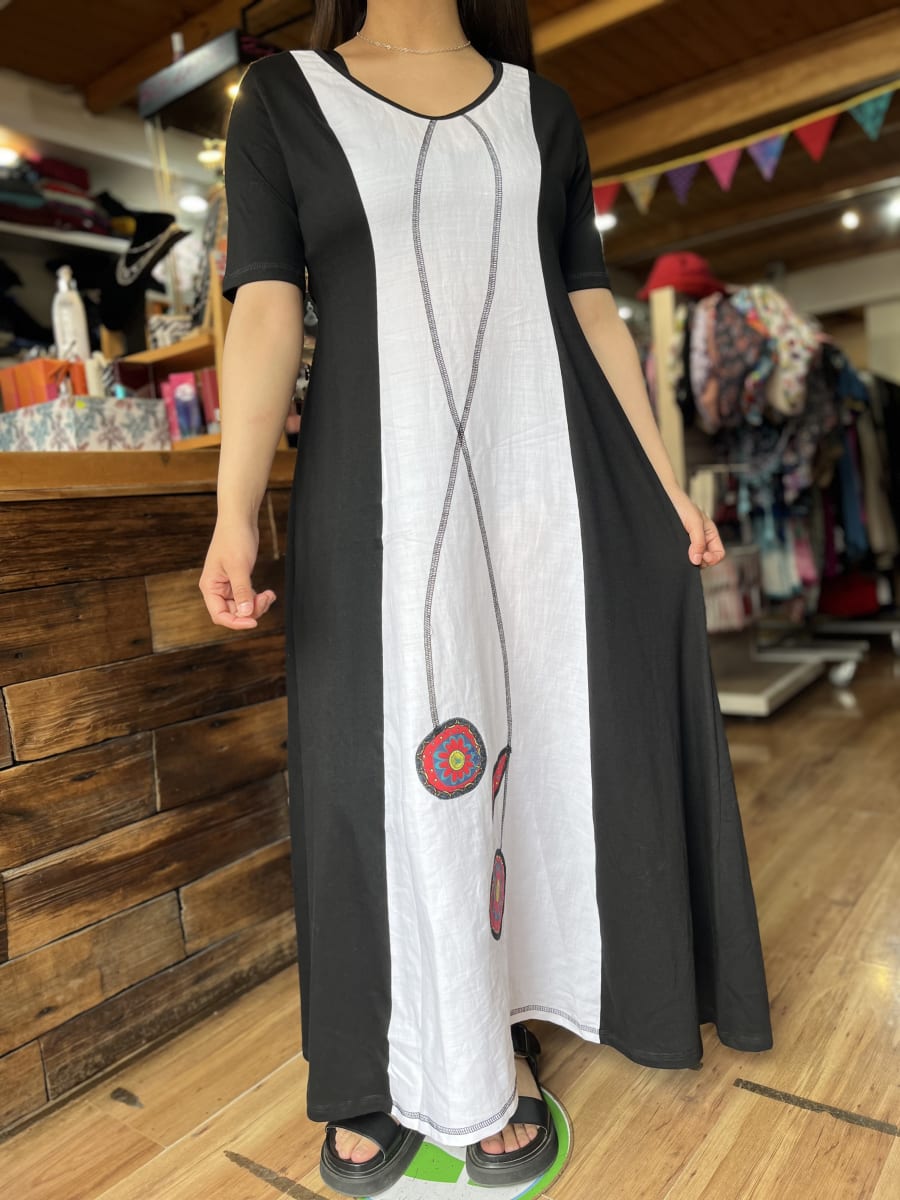 Vestido Maya negro blanco con manga2