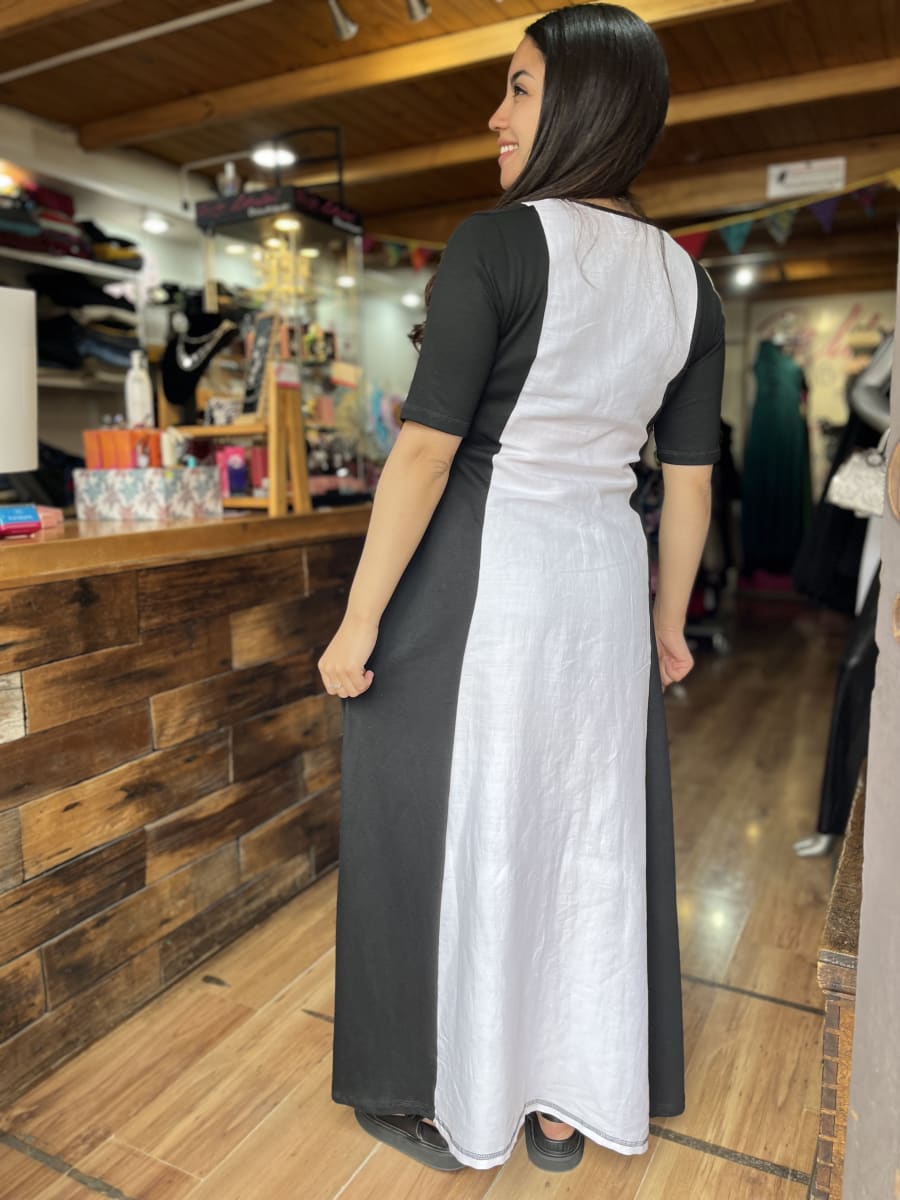 Vestido Maya negro blanco con manga3