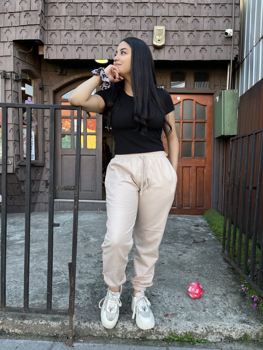 Jogger franela algodón beige cintura elasticada con bolsillos2