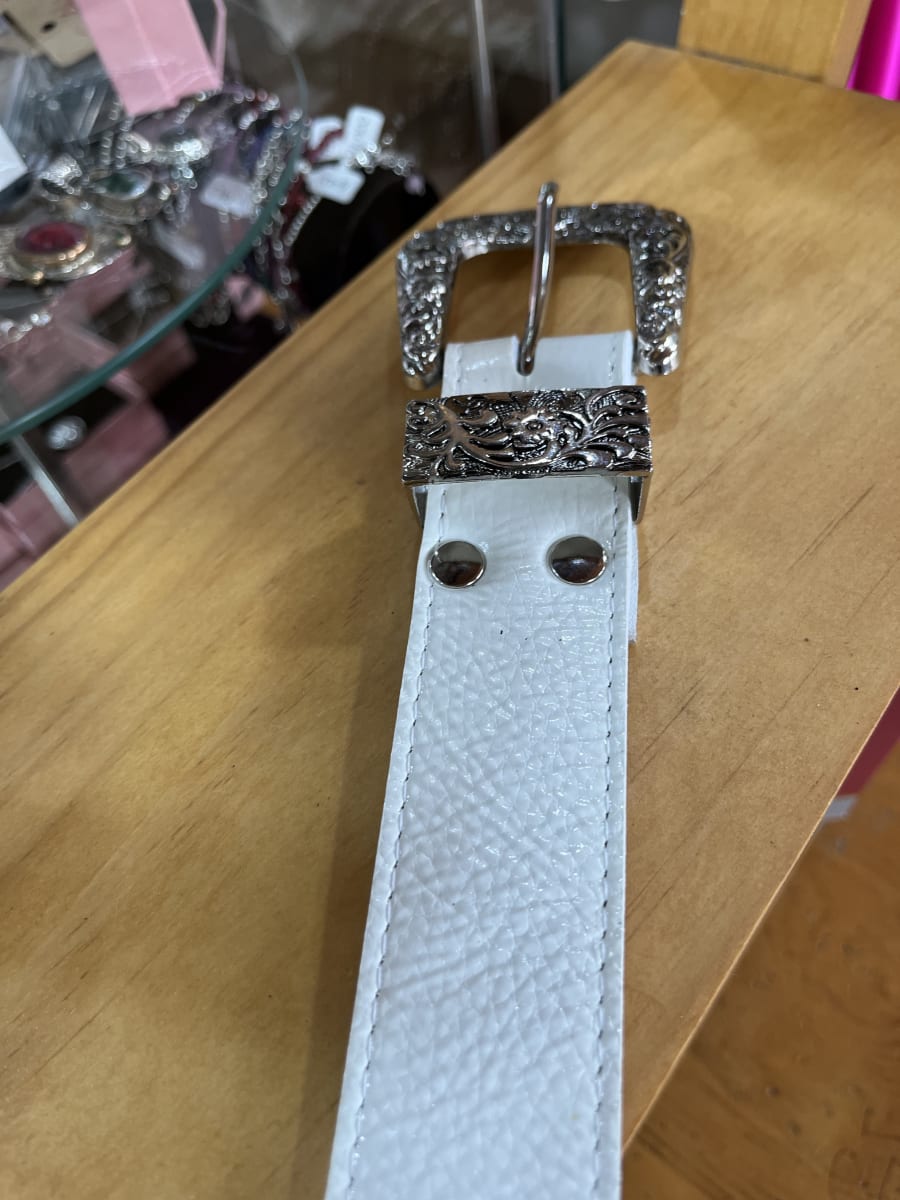 Cinturon cuero blanco richatto 3,5 cms ancho con puntera2