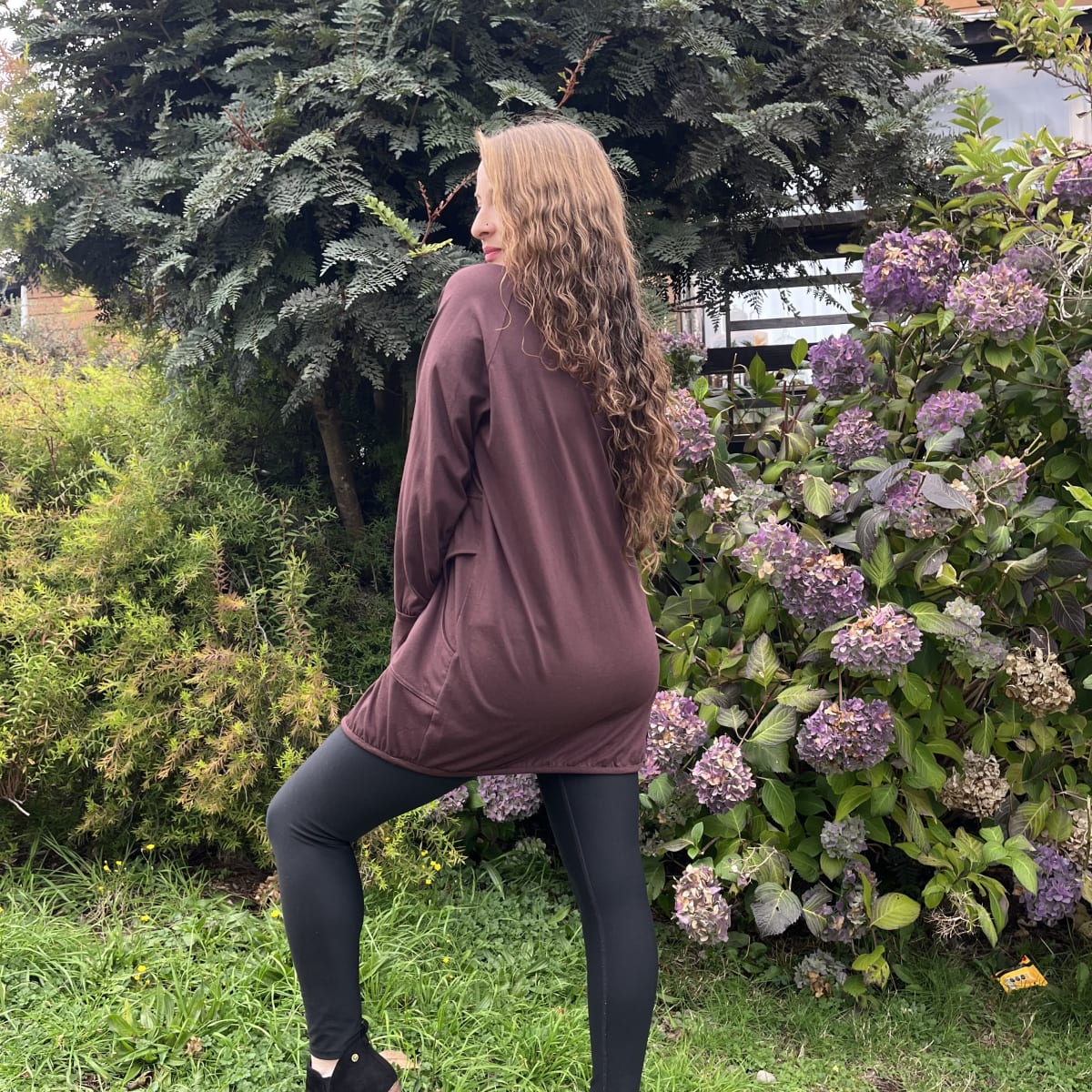 Poleron Ultravioleta Elisa cafe corazon leopardo2