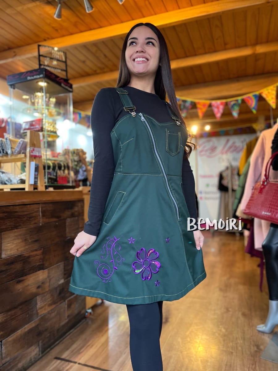 Vestido | jardinera gabardina verde bordada4