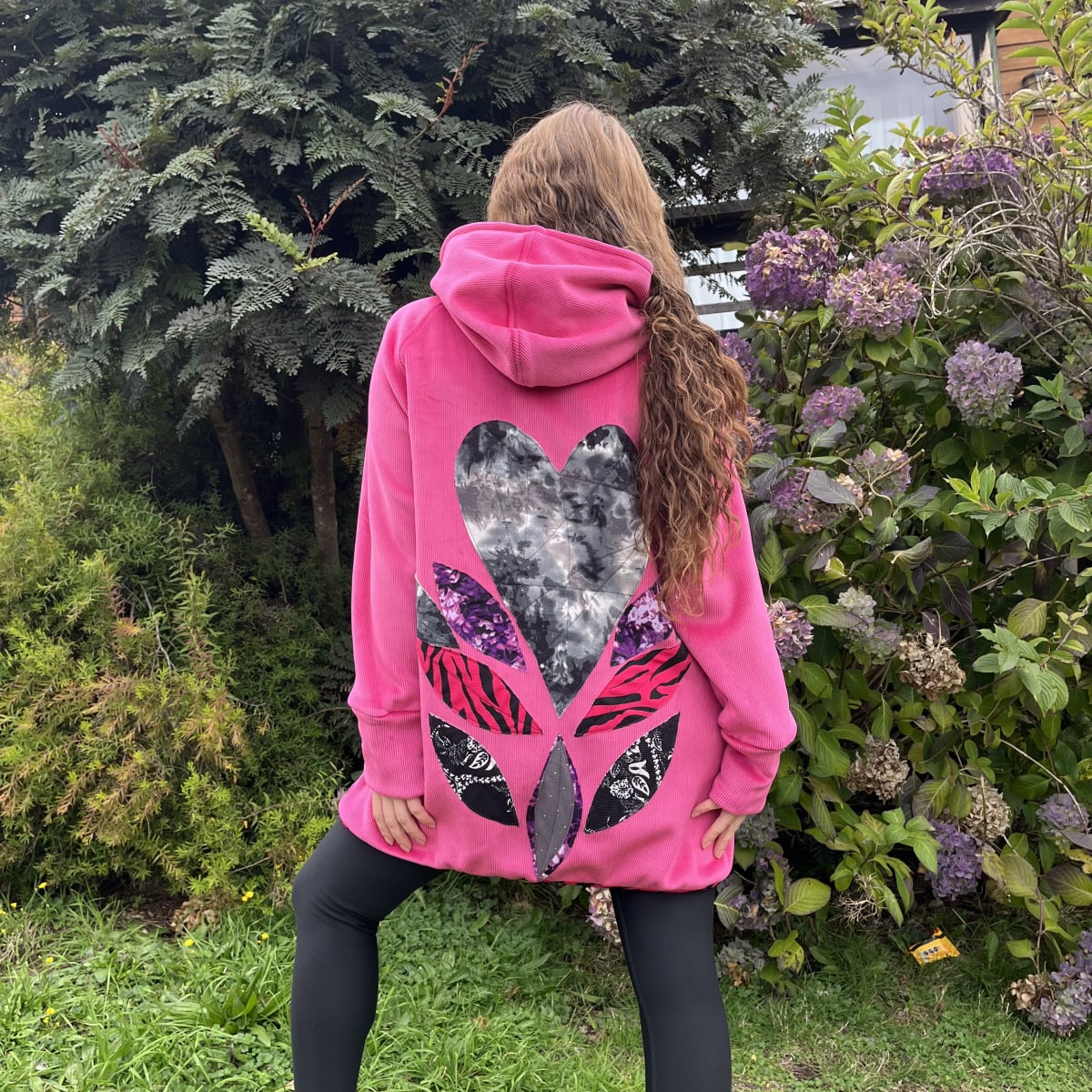 Chaqueta Ultravioleta Mila fucsia cotele forrado corazon tie dye1