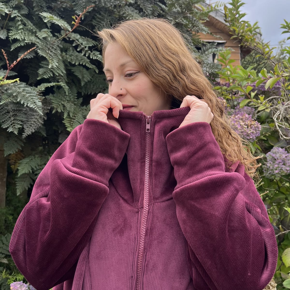 Chaqueta Ultravioleta Mila burdeo cotele forrado corazon cebra3