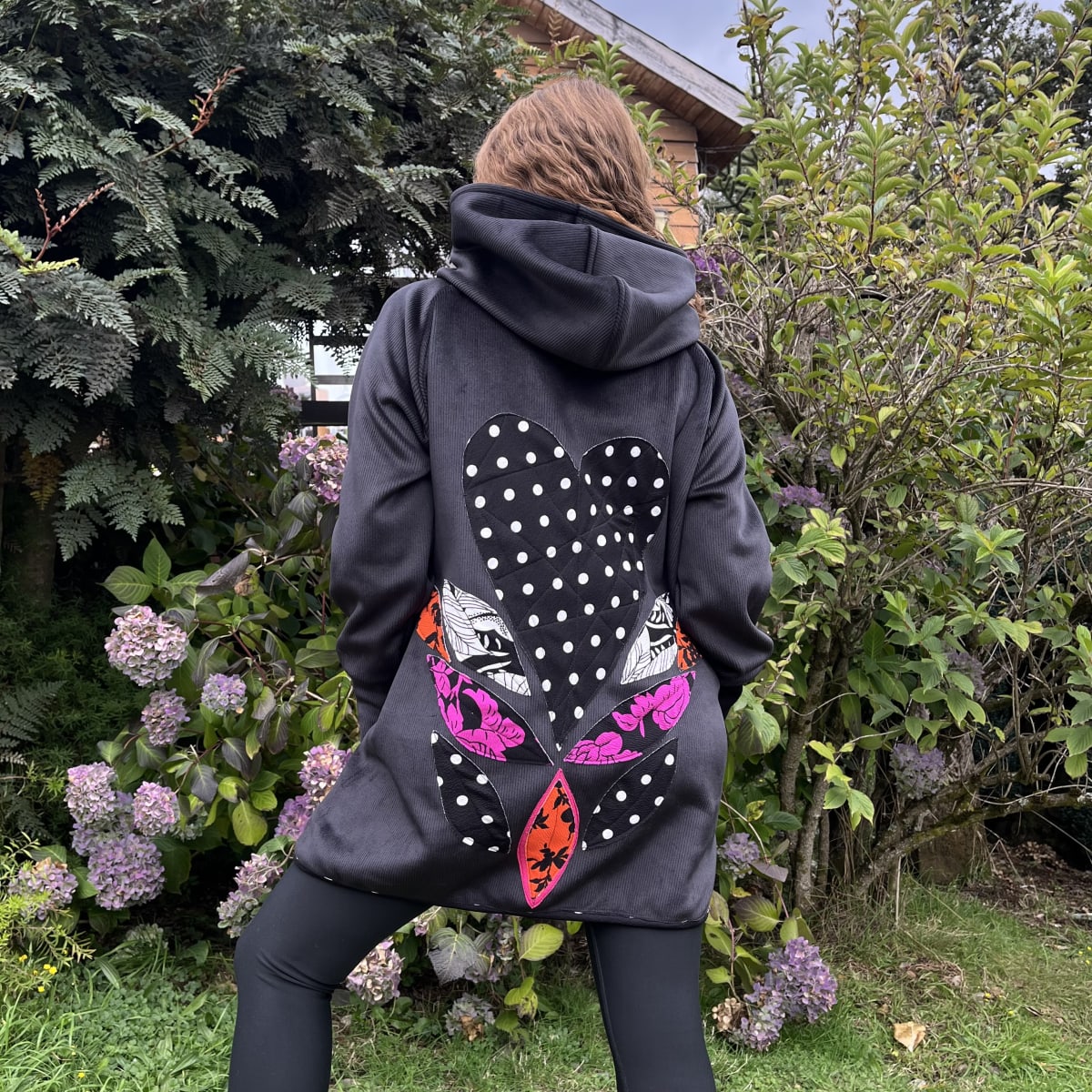Chaqueta Ultravioleta Mila negro cotele forrado corazon lunares1