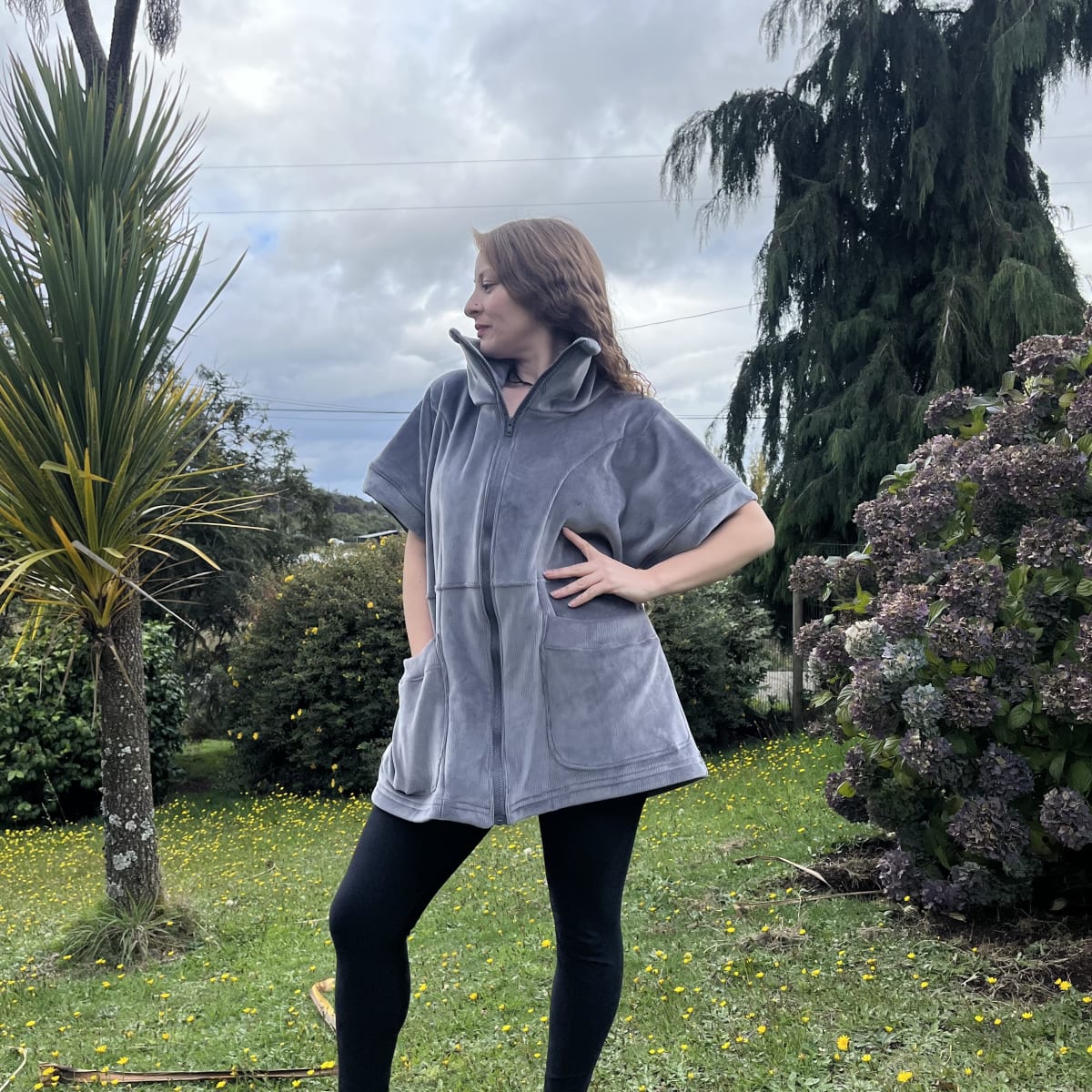 Chaqueton Ultravioleta Paty gris cotele forrado corazon tie dye3