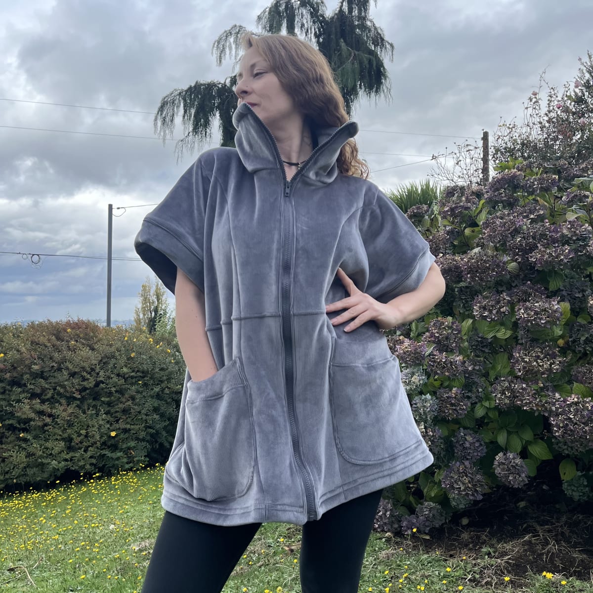 Chaqueton Ultravioleta Paty gris cotele forrado corazon tie dye1