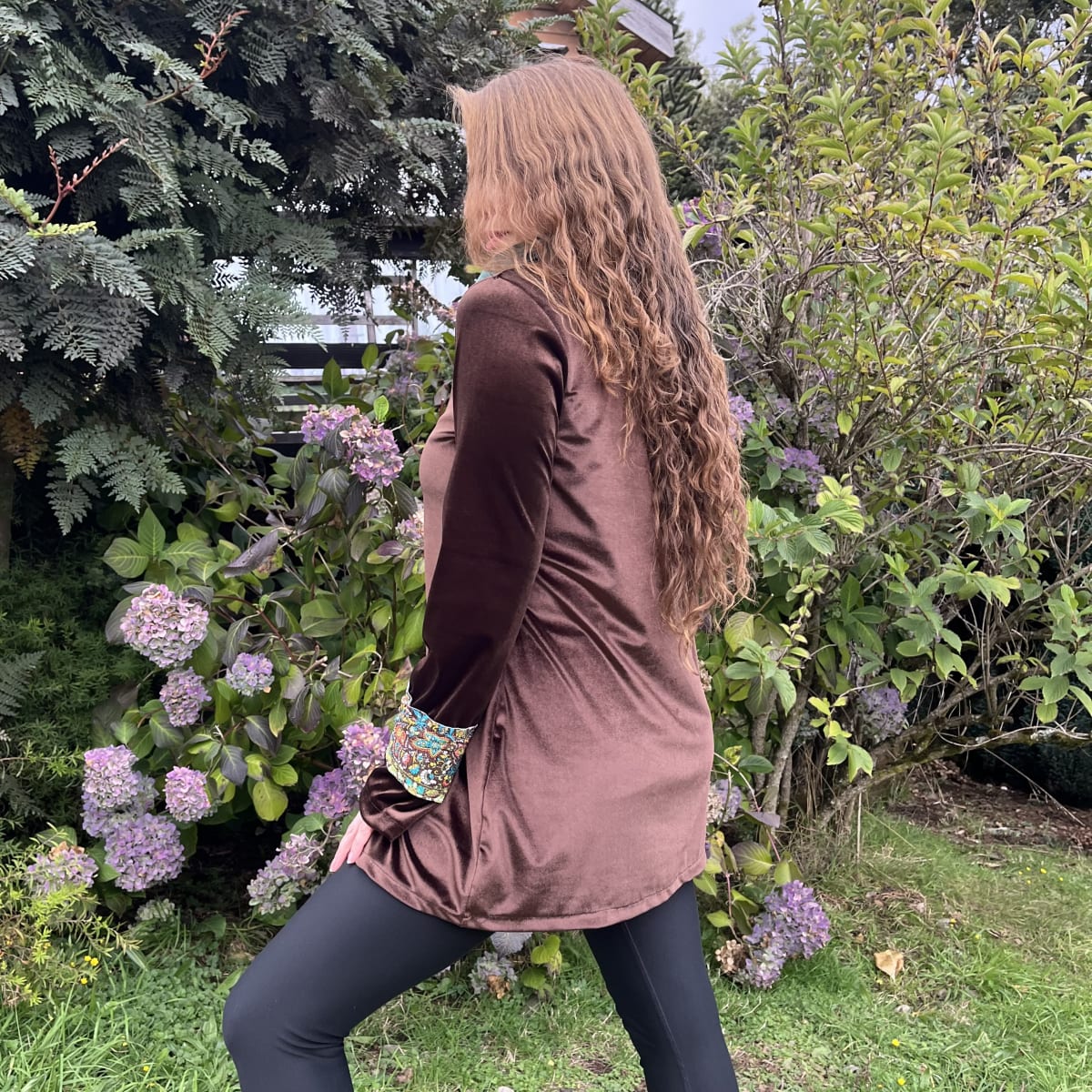 Poleron Paola velvet cafe aplicacion verde3