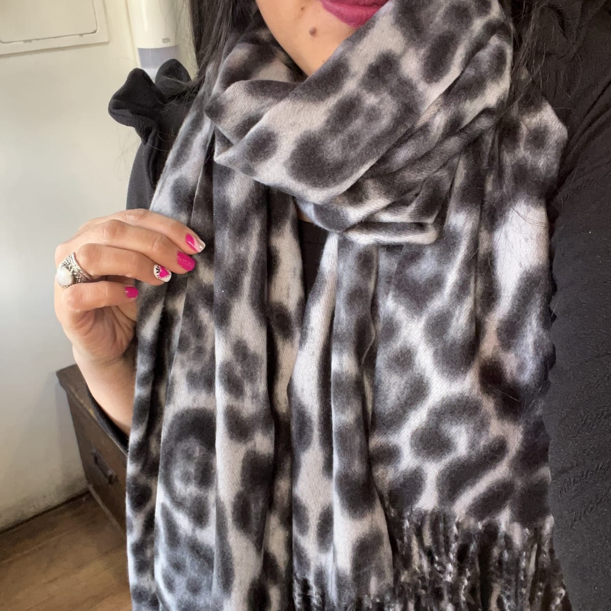 Bufanda Cashmere animal print leopardo gris3