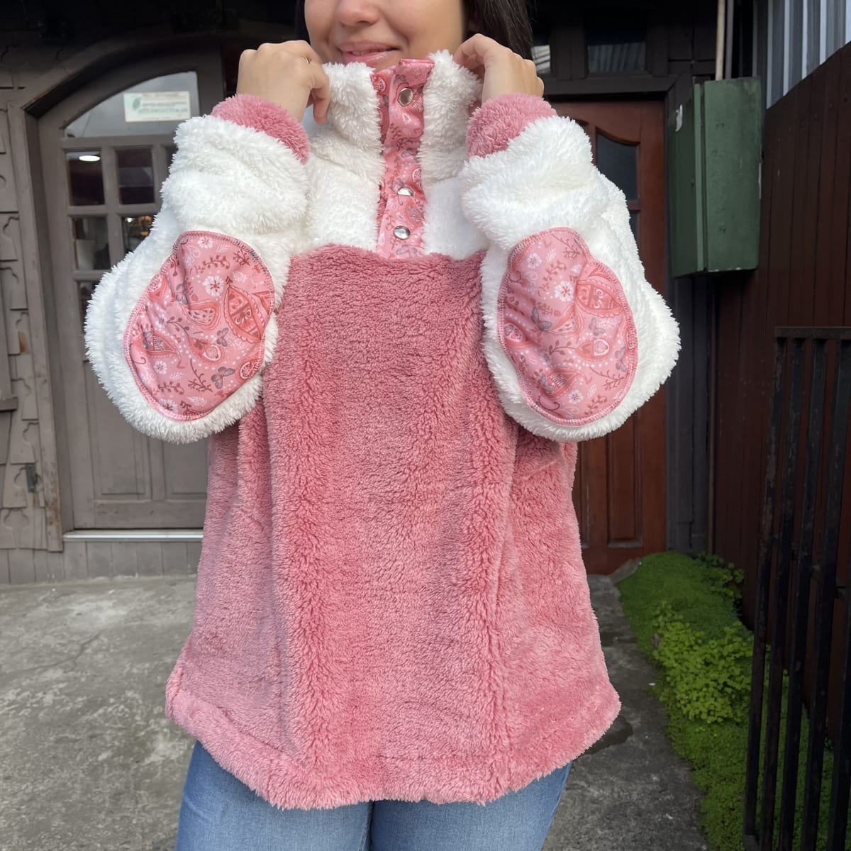 Poleron Astrea Hippie chiporro rosado blanco2