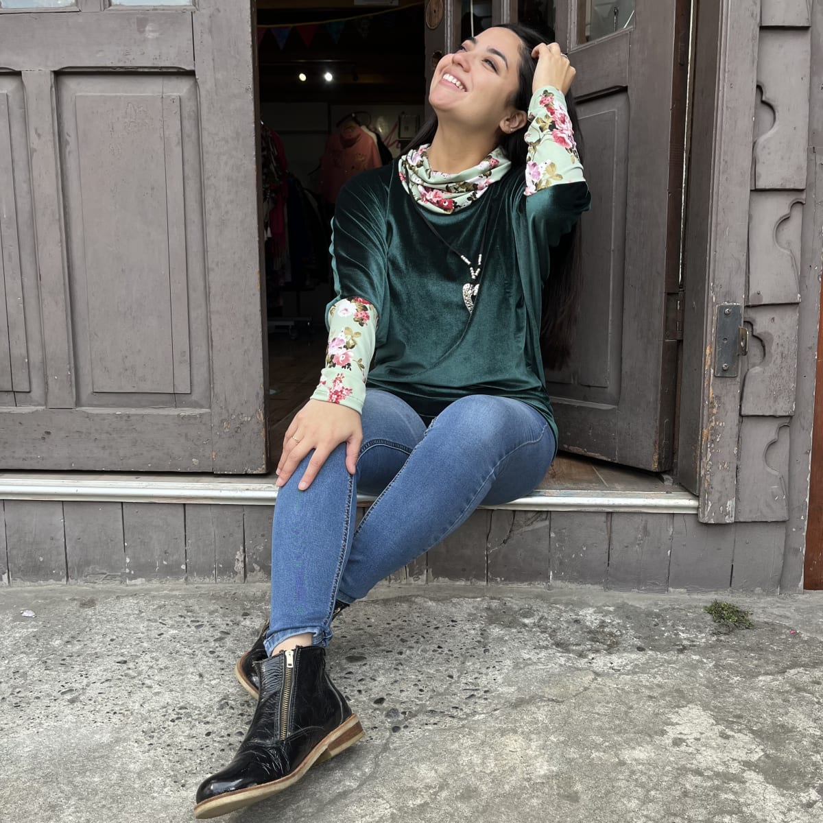 Poleron Maritza velvet verde botella floral menta2