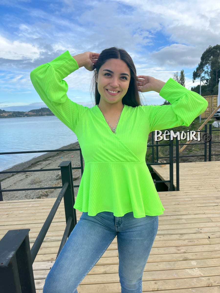 Blusa Tamara peplum verde flúor1