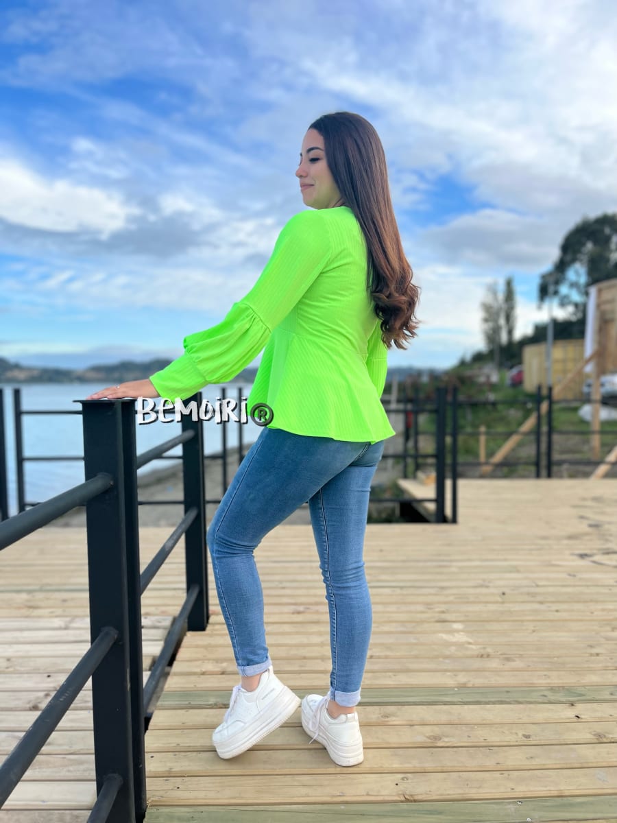 Blusa Tamara peplum verde flúor3