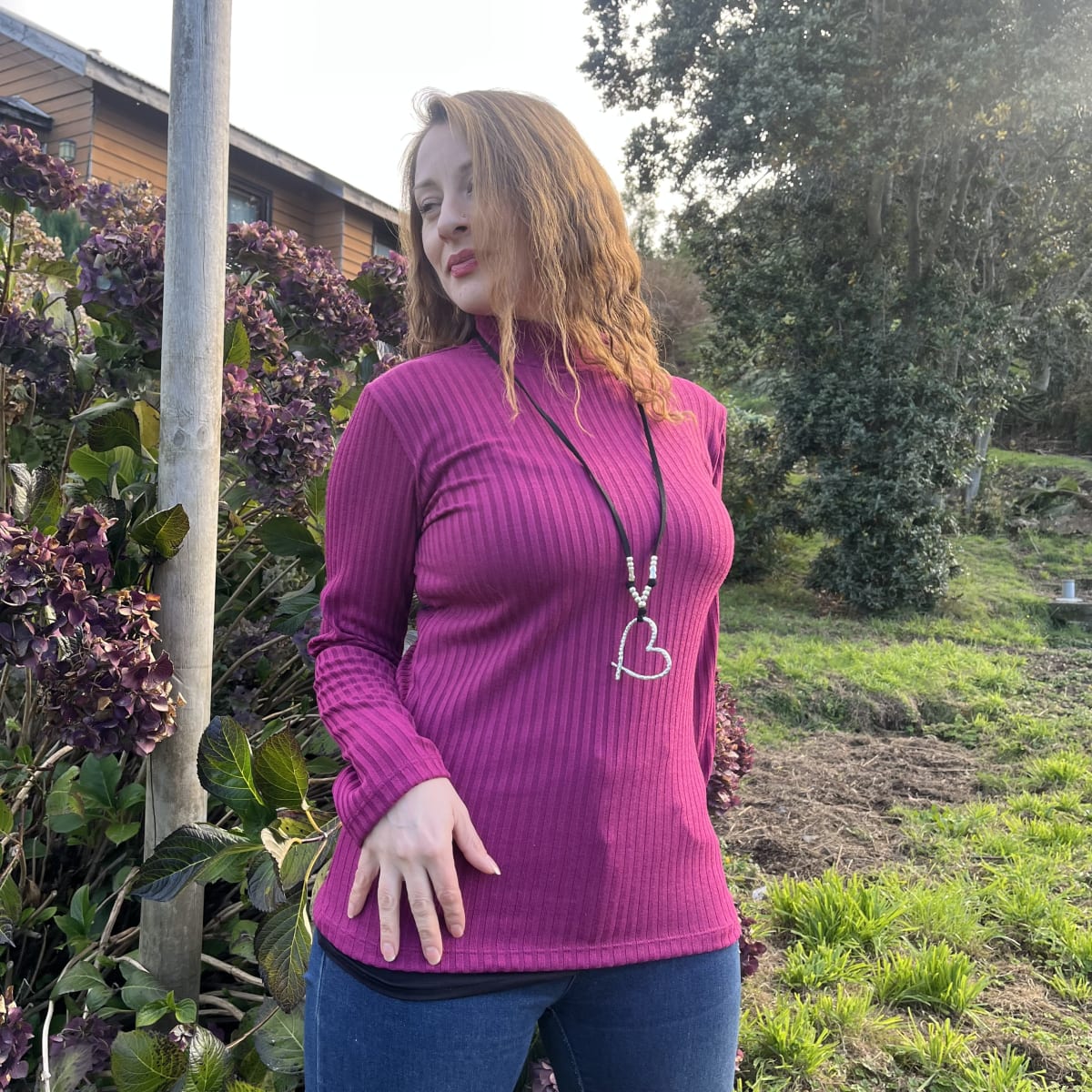 Beatle Ignacia magenta canuton3