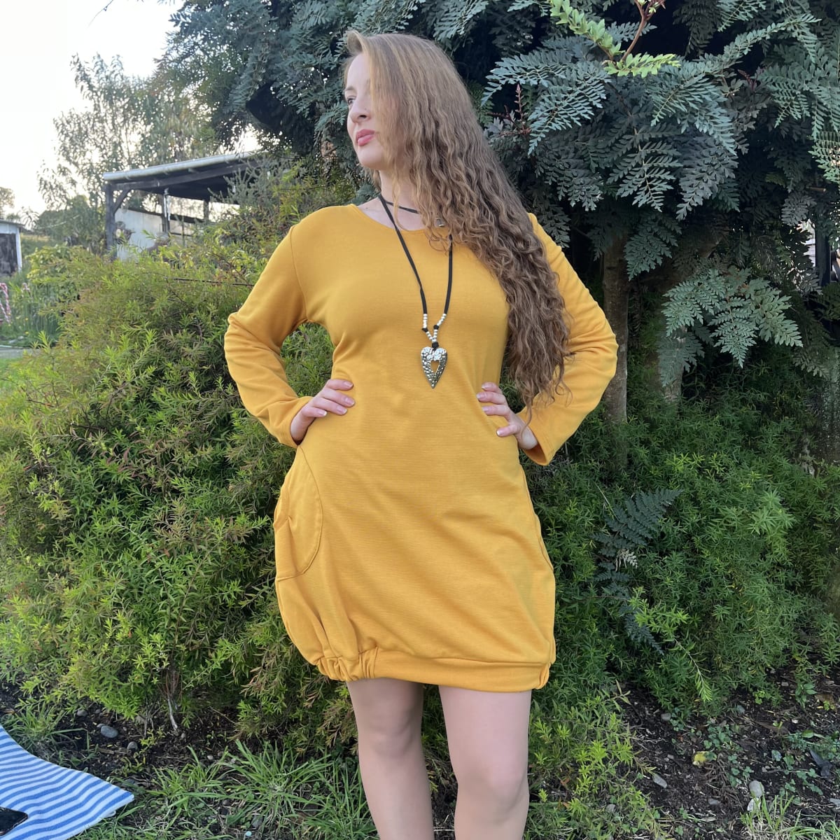 Vestido globo amarillo mostaza suave lanilla4