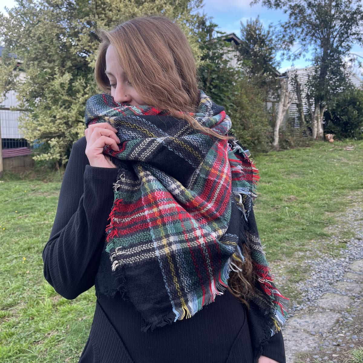 Maxibufanda escocesa negro rojo verde1