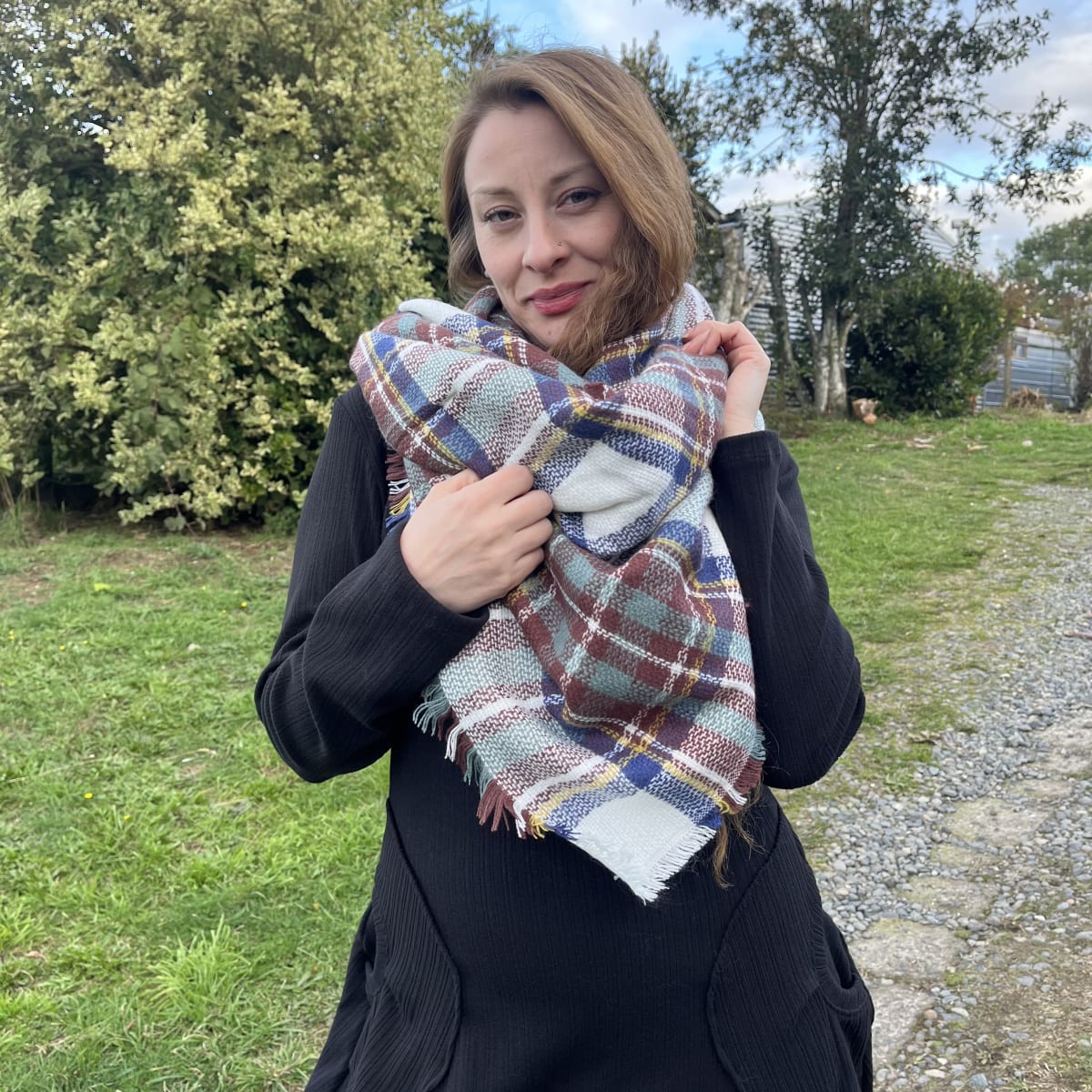 Maxibufanda escocesa blanco café azul2