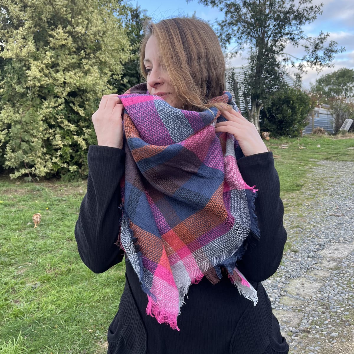 Maxibufanda escocesa fucsia naranja y azul4